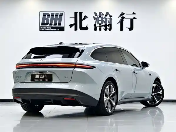 NIO ET5T 2024