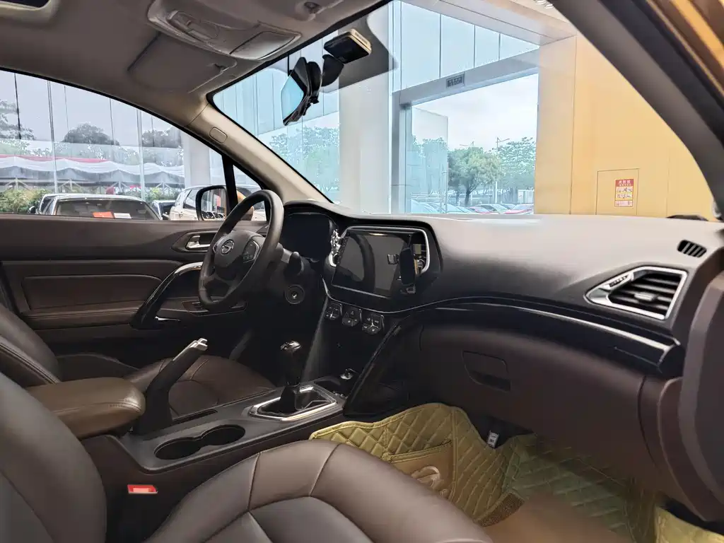 GAC Motor Trumpchi GS4 2015 — фото 30