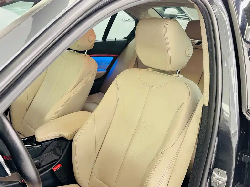 BMW 3 Series 2015 — фото 16