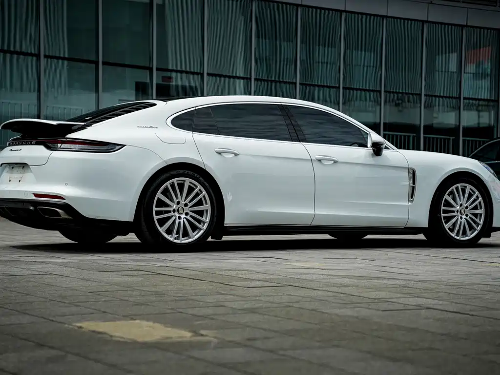 Porsche Panamera 2023 — фото 16