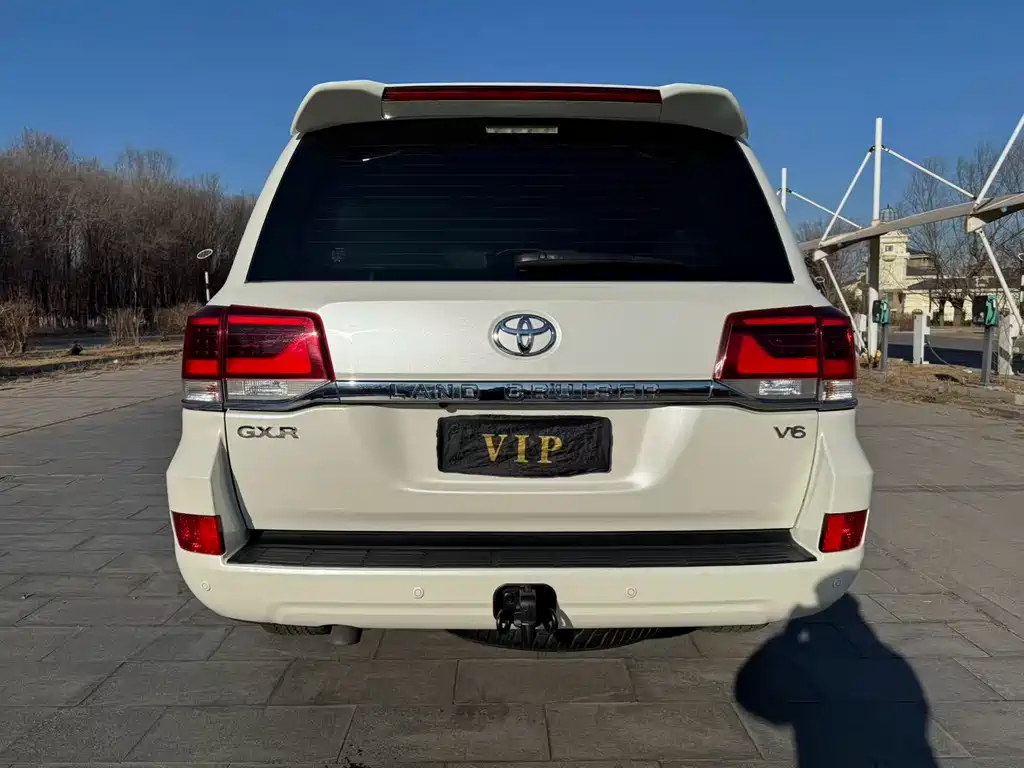 Toyota Land Cruiser 2016 — фото 10