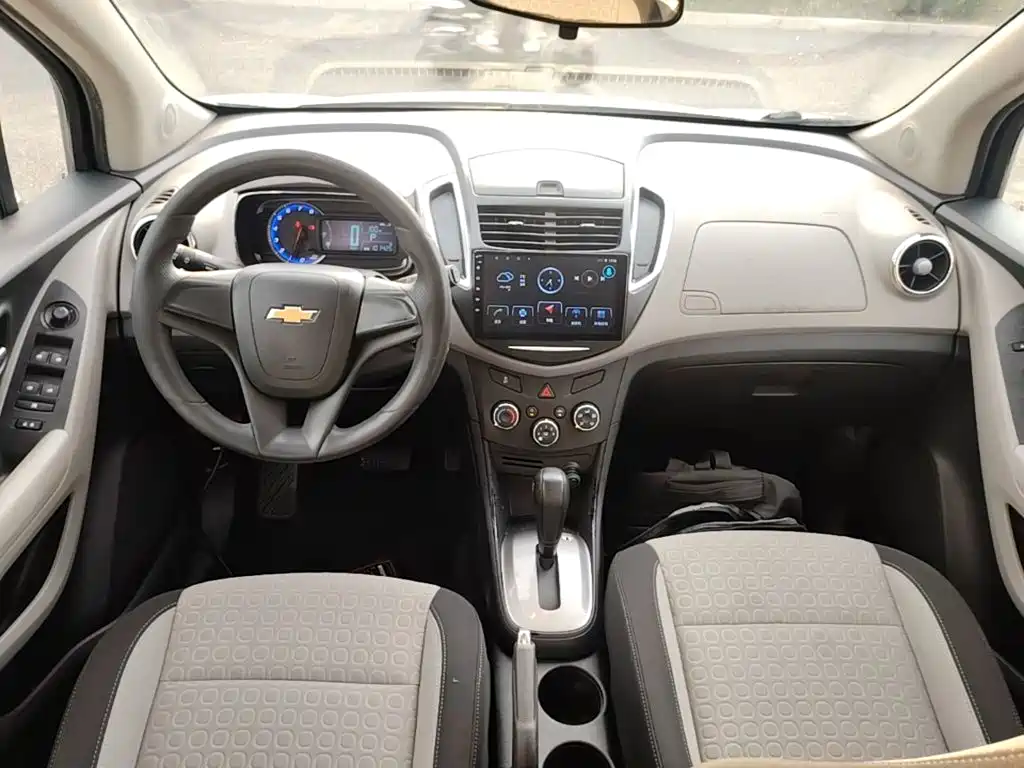 Chevrolet Trax 2015 — фото 10