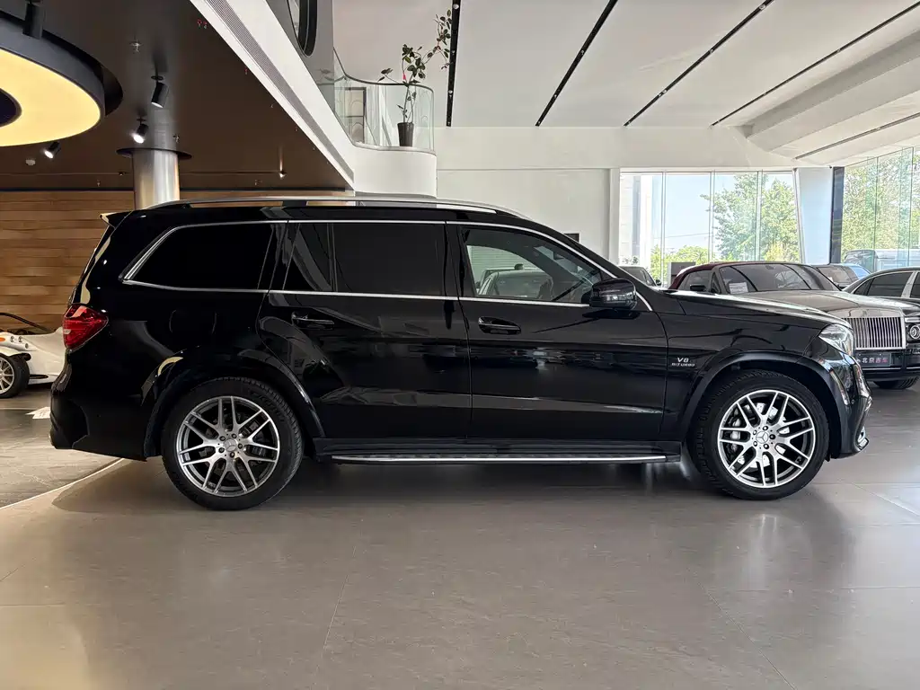 Mercedes-Benz GLS AMG 2016 — фото 28