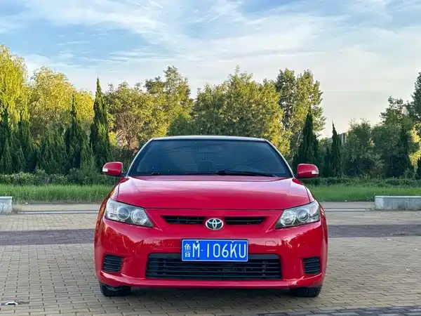 Toyota Jie Luchi 2012