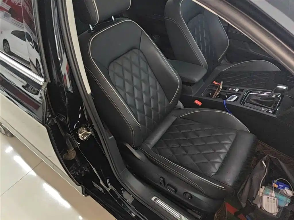 Volkswagen Magotan GTE PHEV 2023 — фото 25