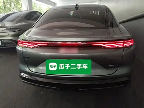 BYD Han L 2025