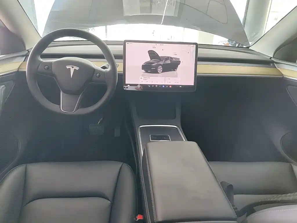 Tesla Model Y 2023 — фото 10