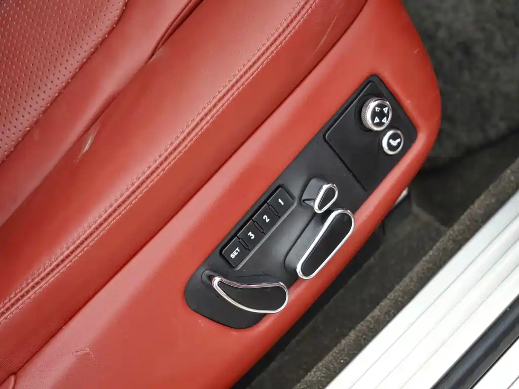 Bentley Continental 2014 — фото 12