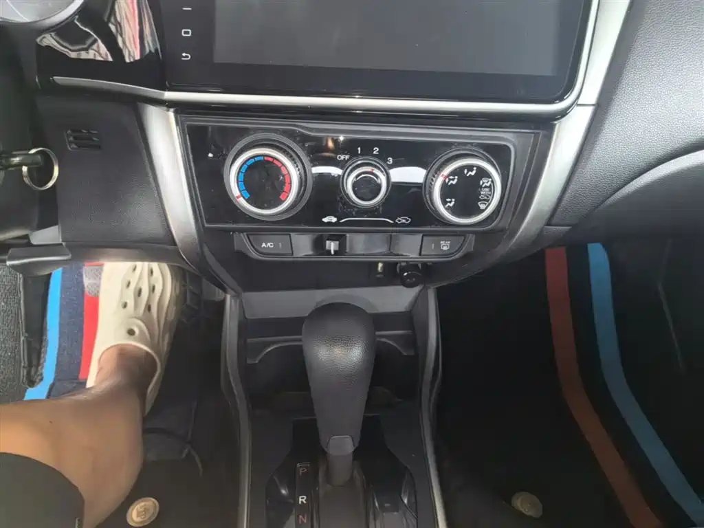 Honda City 2015 — фото 13