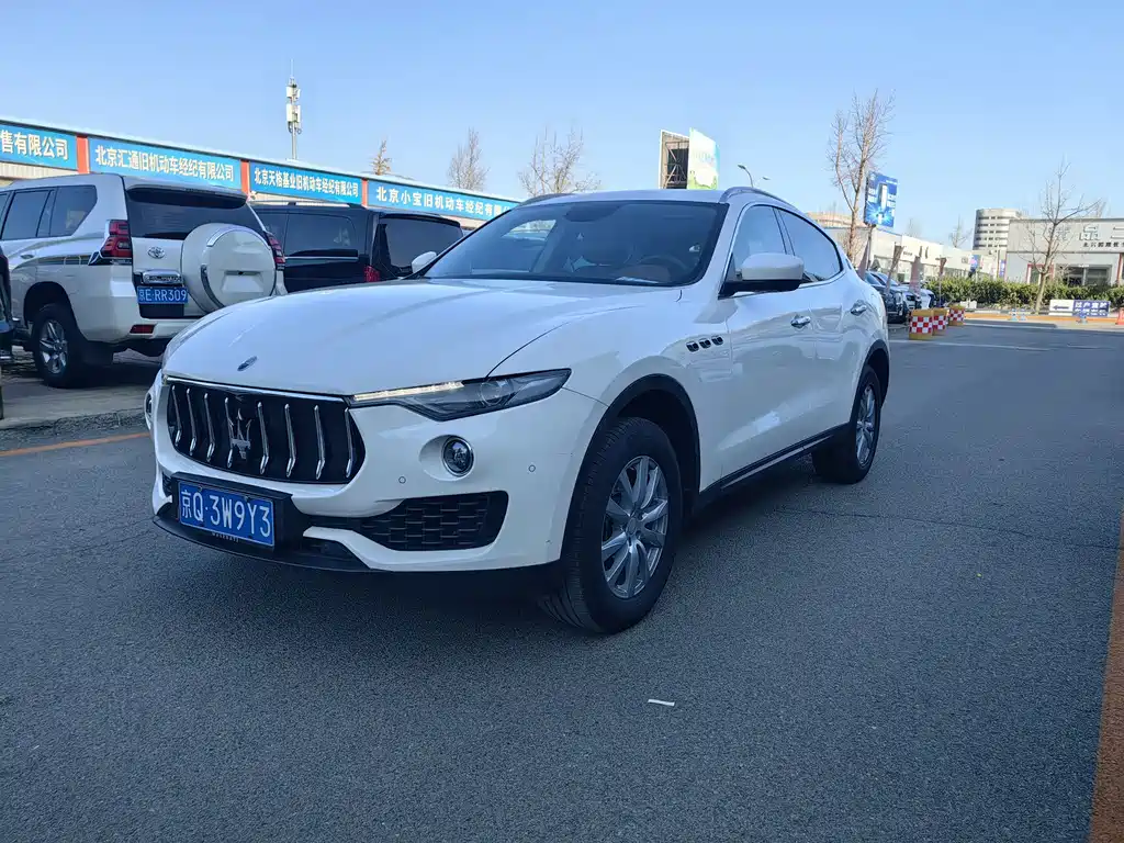 Maserati Levante 2017 — фото 1