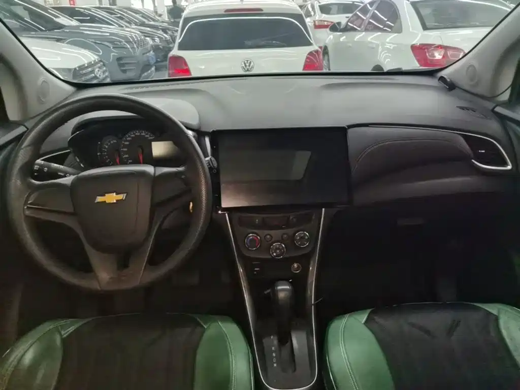 Chevrolet Trax 2017 — фото 10