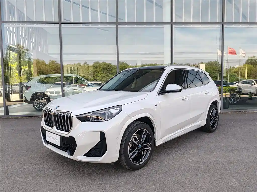 BMW X1 2024 — фото 1
