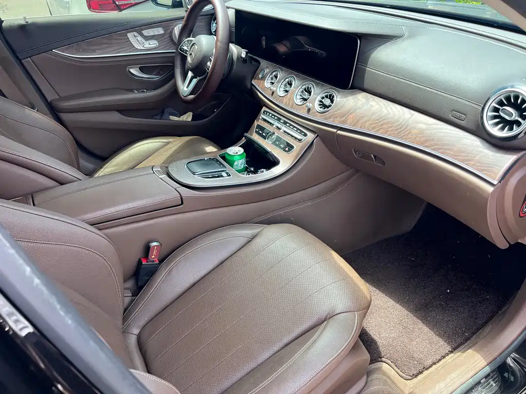 Mercedes-Benz E-Class 2019 — фото 11