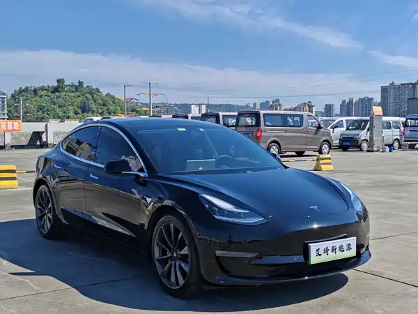 Tesla Model 3 2020