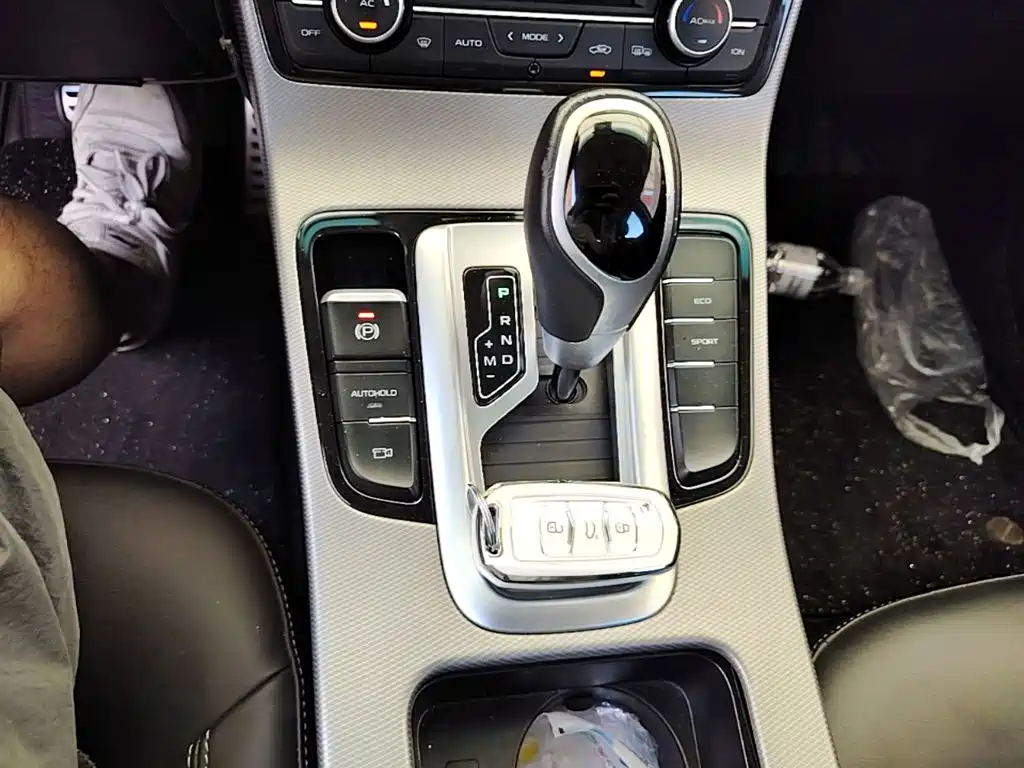 Geely Emgrand GS 2018 — фото 14