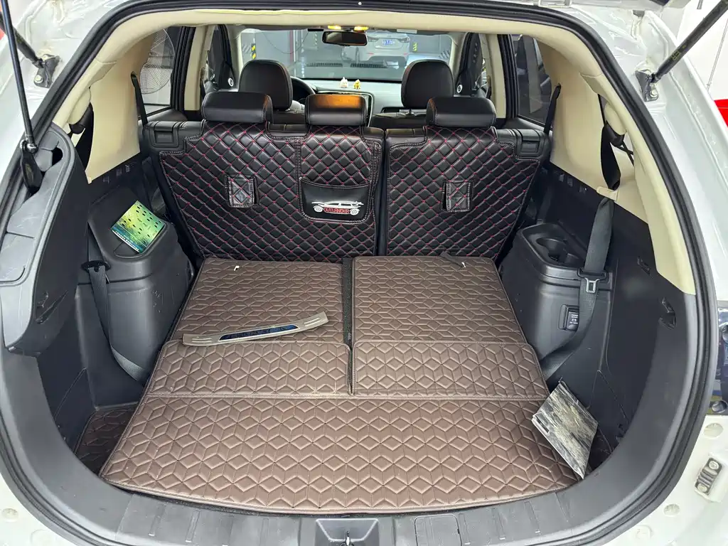 Mitsubishi Outlander 2019 — фото 13