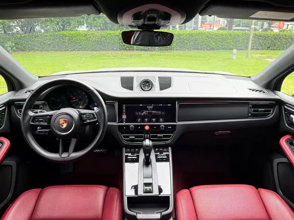 Porsche Macan 2023 — фото 7