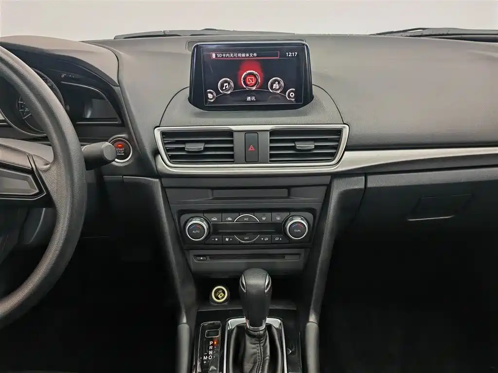 Mazda 3 Axela 2017 — фото 12