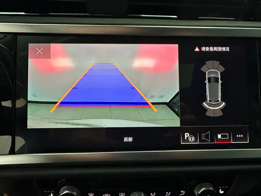 Audi Q3 2023 — фото 13