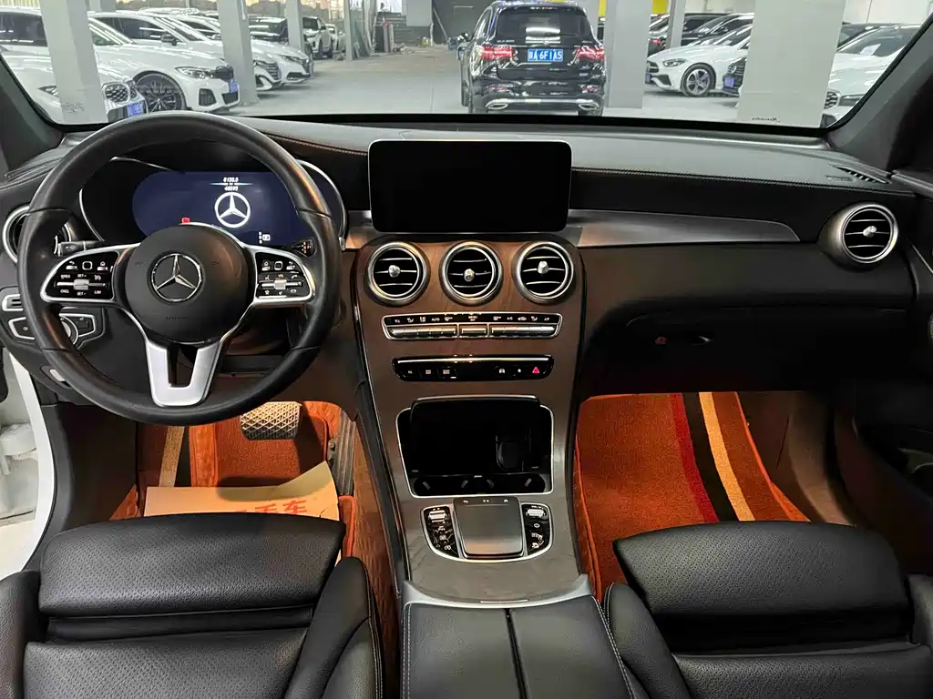 Mercedes-Benz GLC 2021 — фото 5