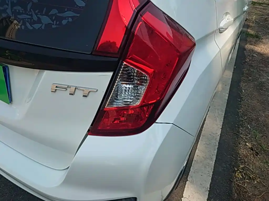 Honda Fit 2016 — фото 8