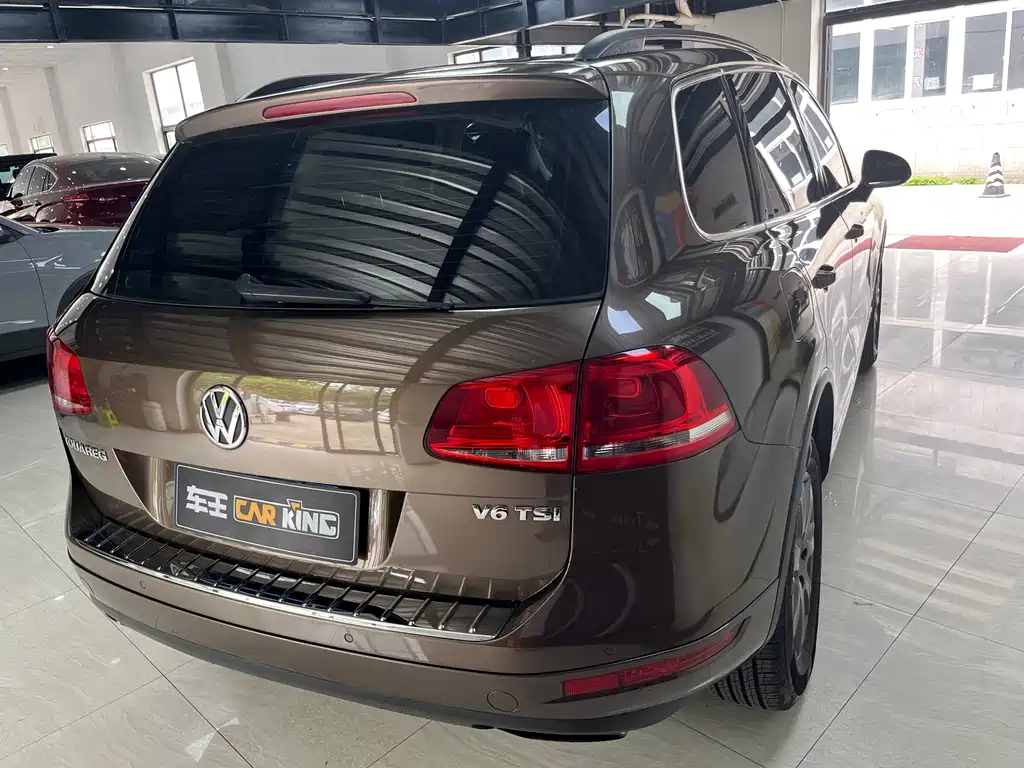 Volkswagen Touareg 2015 — фото 14
