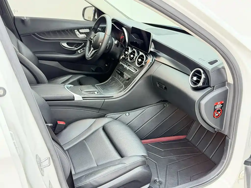 Mercedes-Benz C-Class 2019 — фото 6