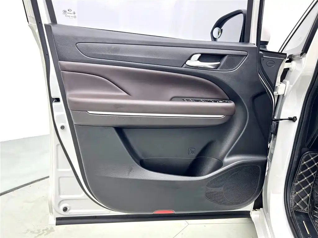 GAC Motor Trumpchi M6 2020 — фото 14