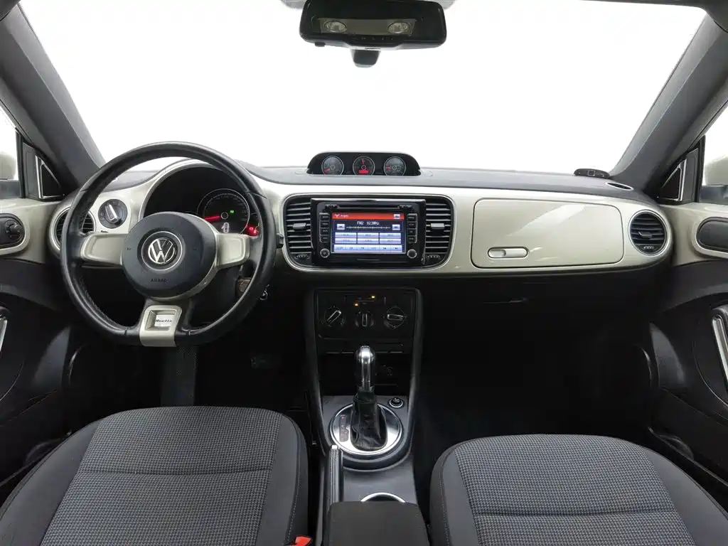Volkswagen Beetle 2013