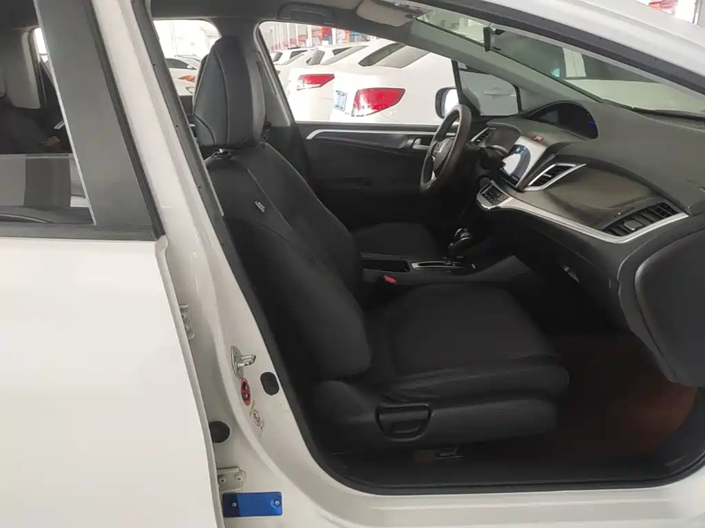 Honda Jade 2016 — фото 25
