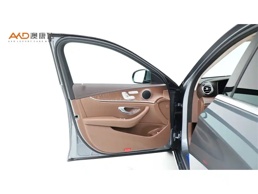 Mercedes-Benz E-Class 2020 — фото 10