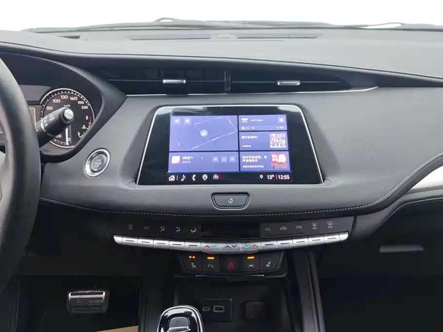 Cadillac XT4 2023 — фото 13