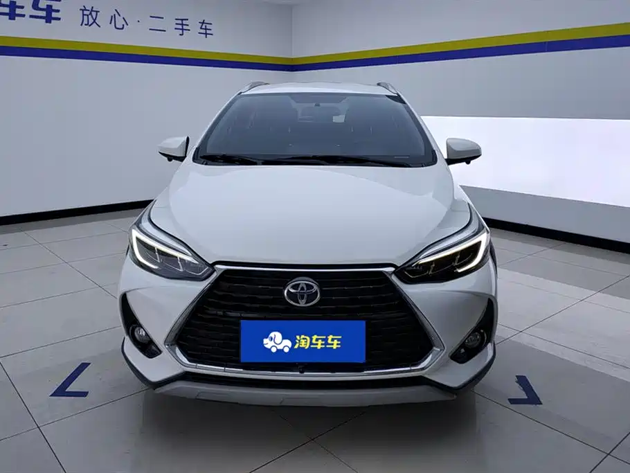 Toyota Yaris L 2021
