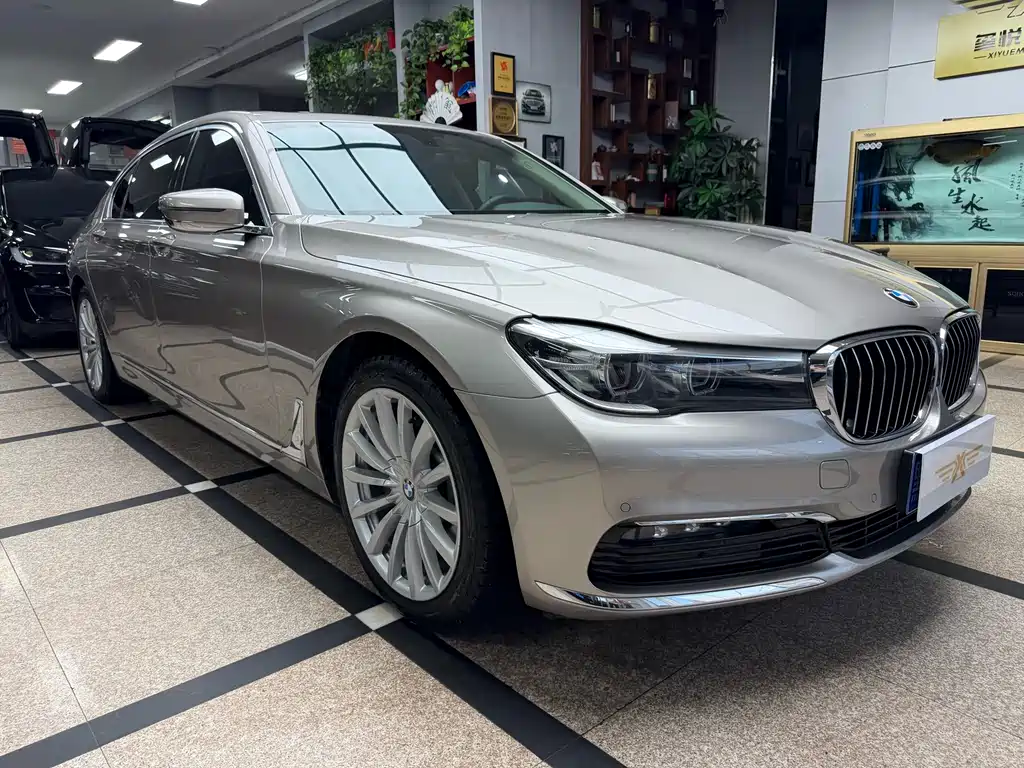 BMW 7 Series 2017 — фото 3