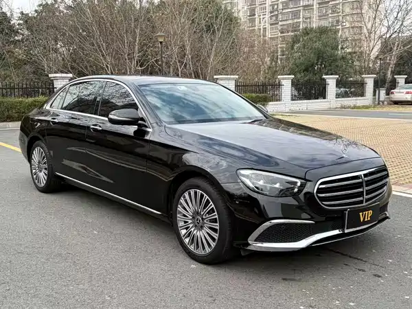 Mercedes-Benz E-Class 2022