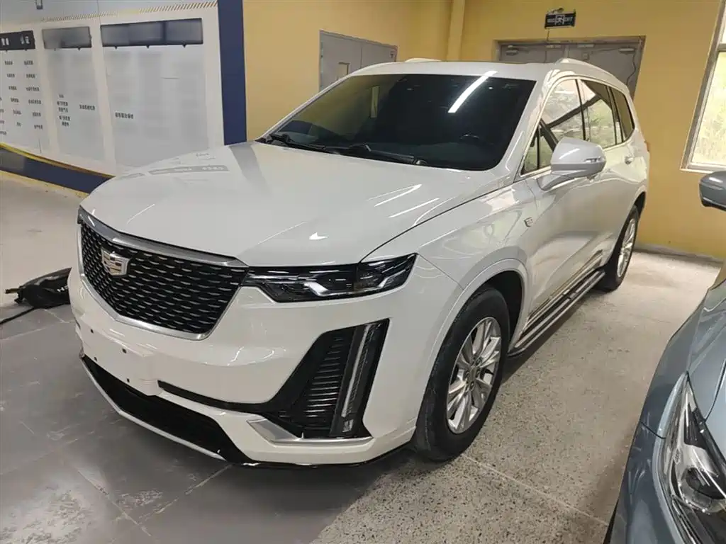 Cadillac XT6 2020 — фото 1