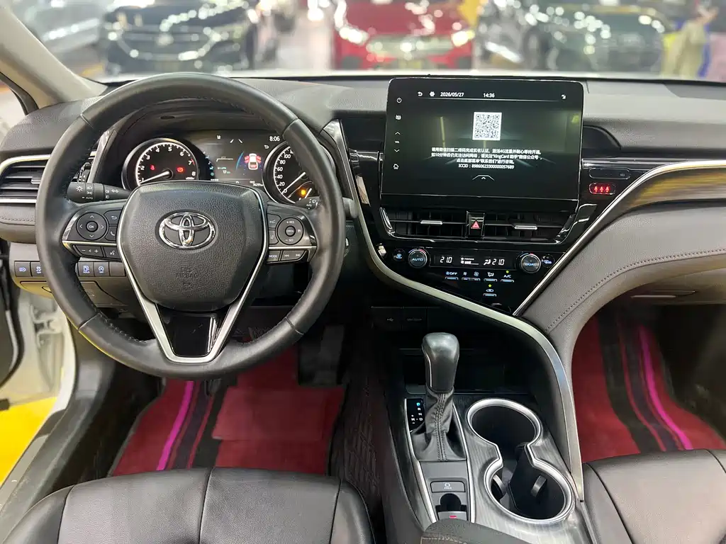 Toyota Camry 2023 — фото 15