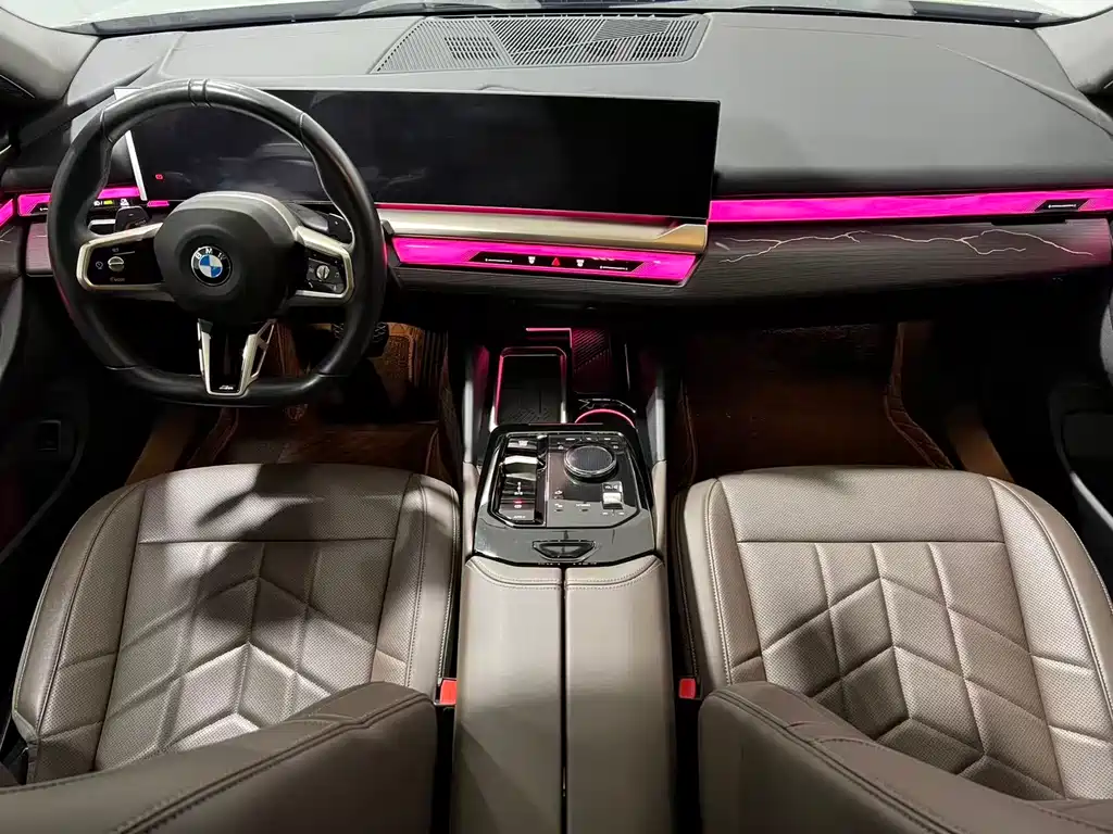 BMW 5 Series 2024 — фото 12