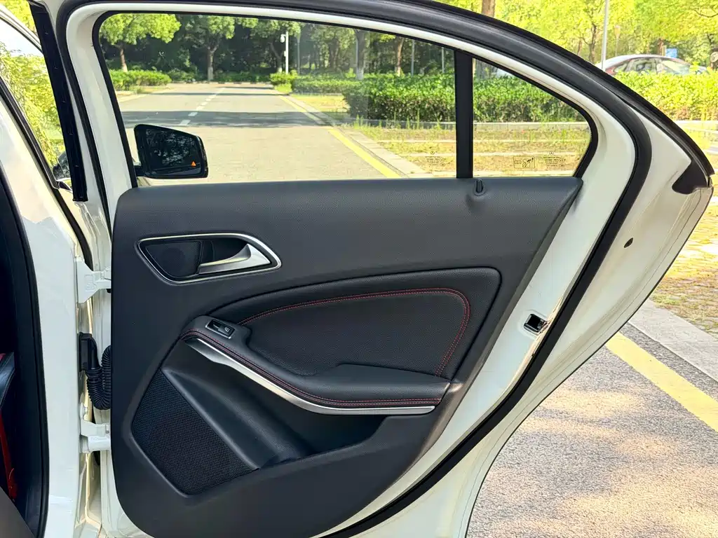Mercedes-Benz A-Class AMG 2015 — фото 23