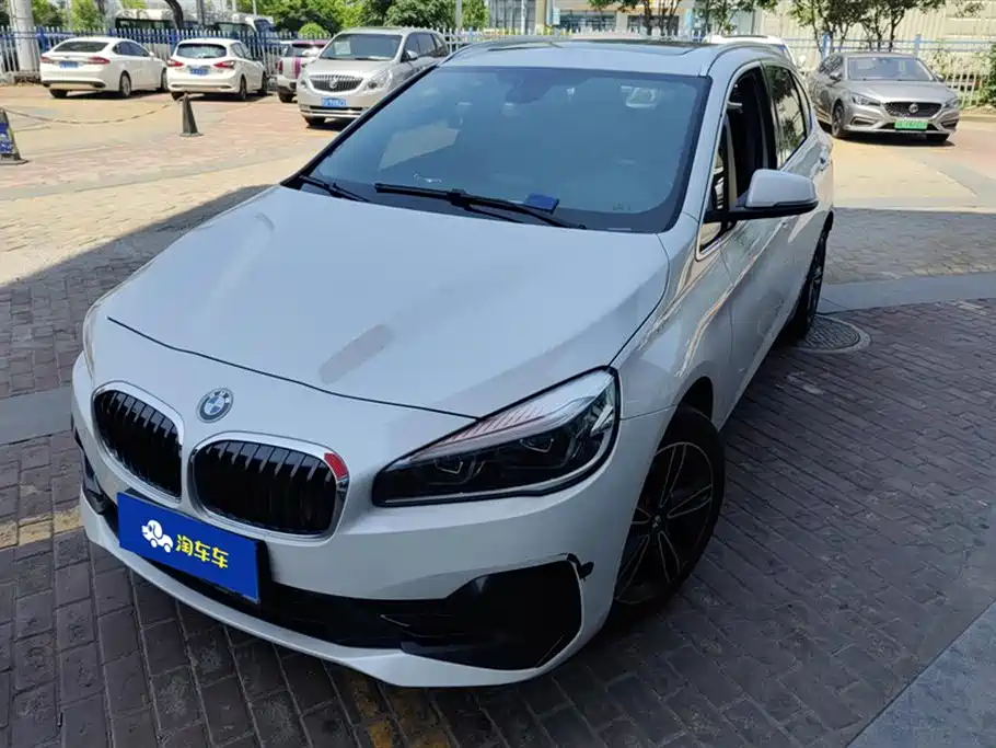 BMW 2 Series Active Tourer 2019 — фото 1