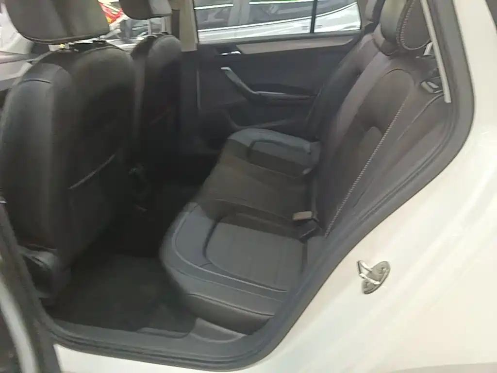 Skoda Rapid Spaceback 2017 — фото 17
