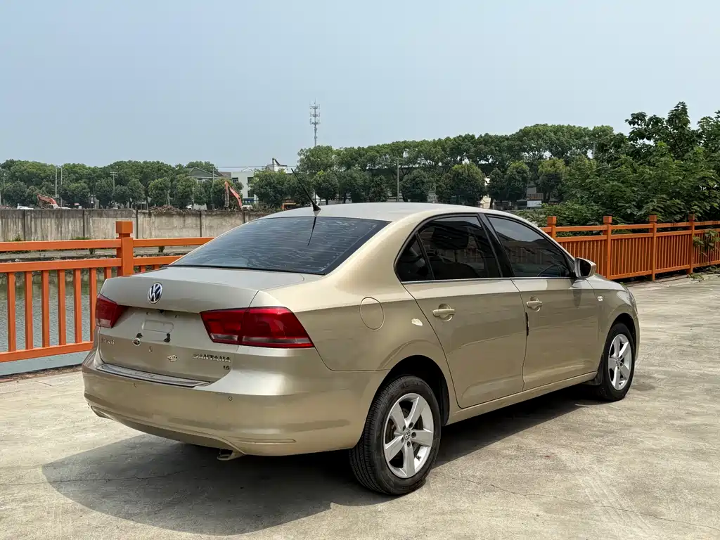 Volkswagen Santana 2015