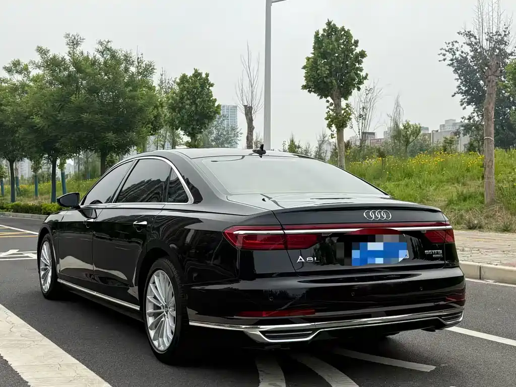 Audi A8 2020 — фото 23