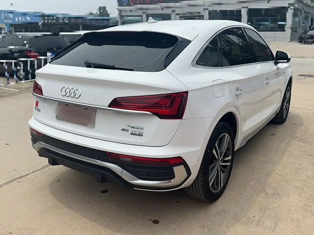 Audi Q5L Sportback 2021