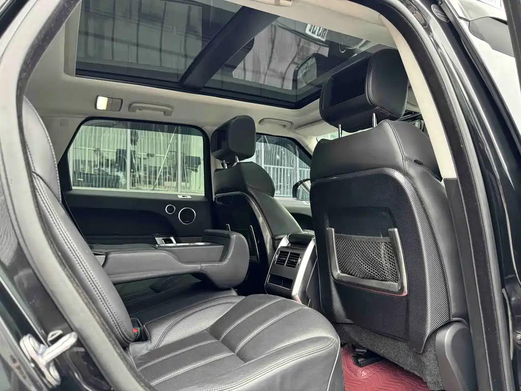 Land Rover Sport 2018 — фото 13