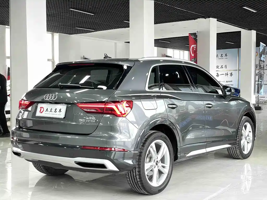 Audi Q3 2023 — фото 6