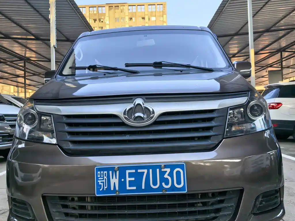 Changan Ruixing M90 2018 — фото 2
