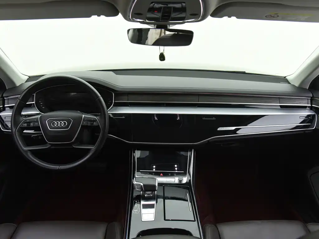 Audi A8 2020 — фото 13