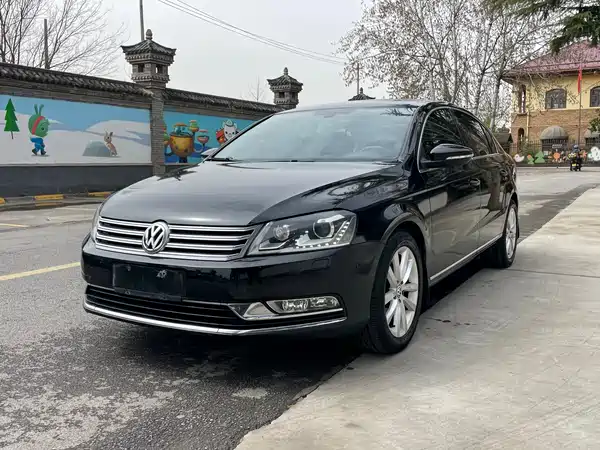 Volkswagen Magotan 2013