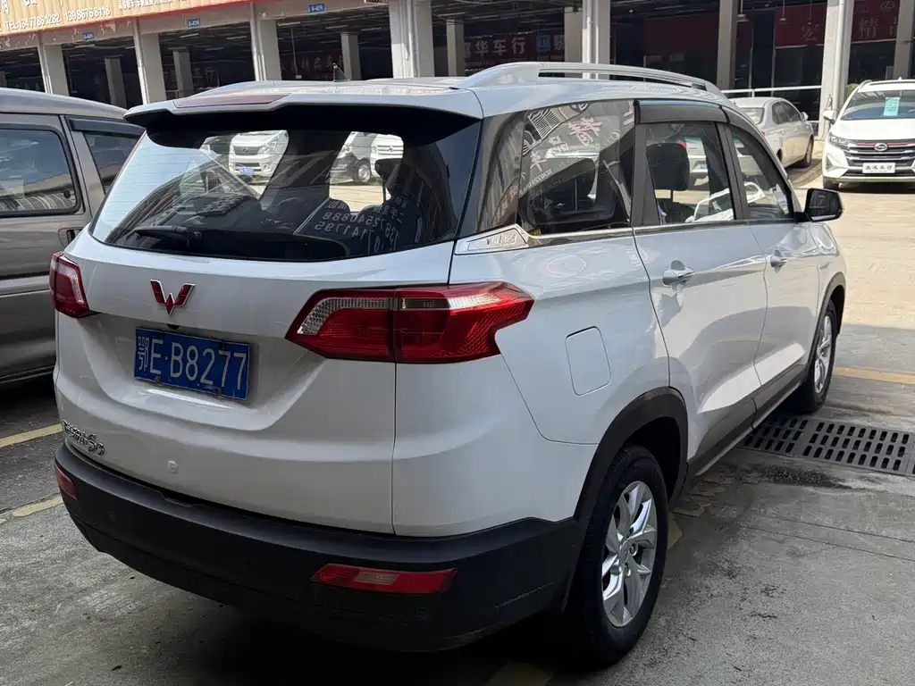 Wuling Hongguang S3 2018 — фото 6